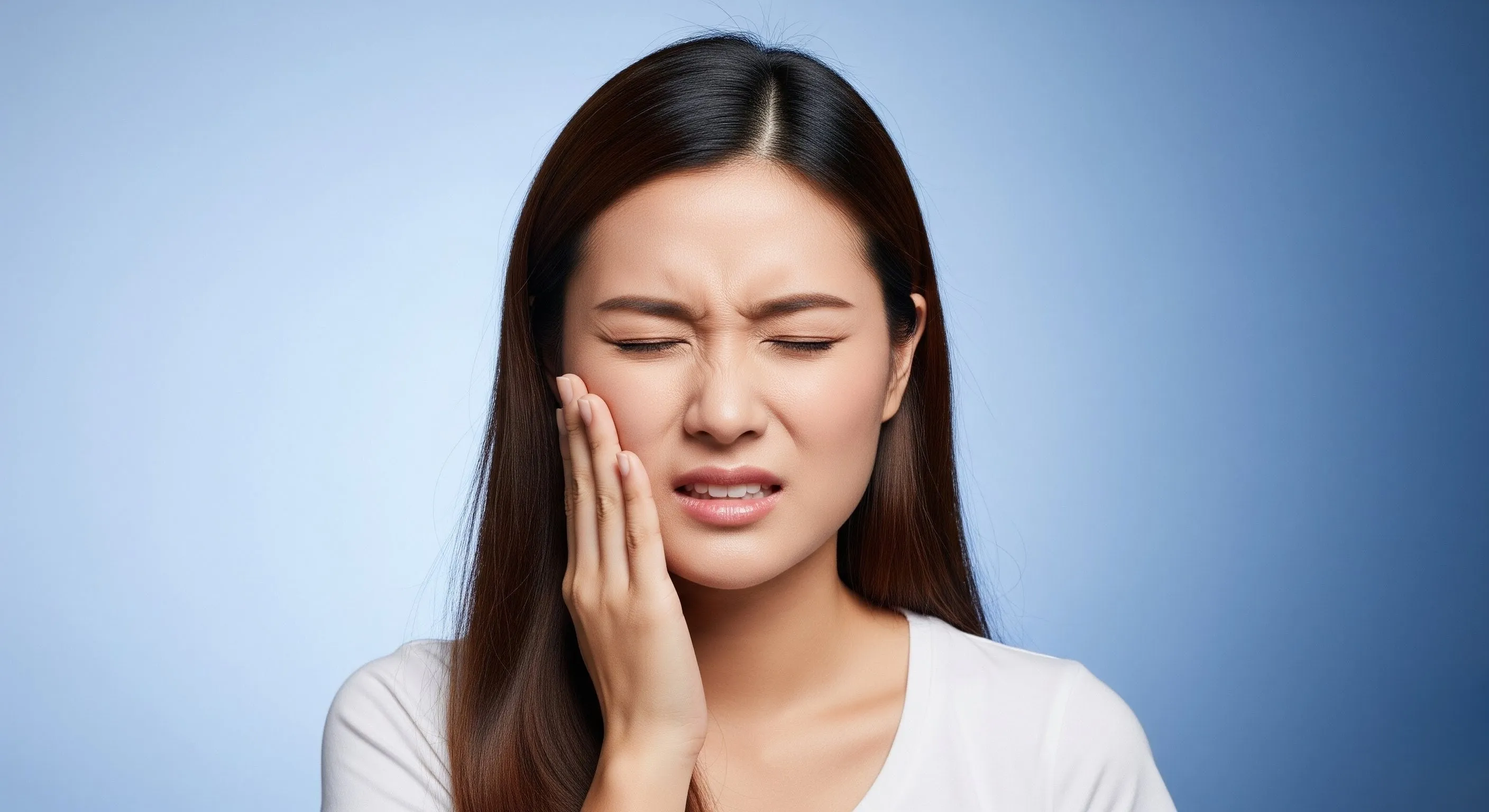 Emergency dentist in Mesquite, TX taking an urgent same-day call